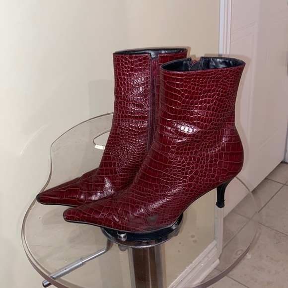 Marcello Pace snakeskin style pointy boots  in rich mahogany shade. - Picture 2 of 6